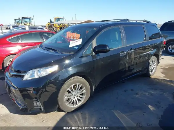 5TDYZ3DC5LS072151 2020 TOYOTA SIENNA - Image 2
