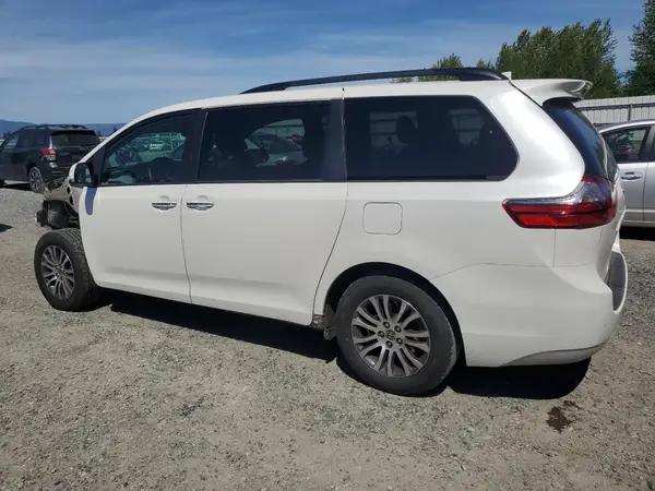 5TDYZ3DC5LS077219 2020 TOYOTA SIENNA - Image 2