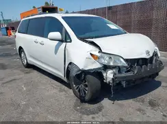 5TDYZ3DC6HS791061 2017 TOYOTA SIENNA