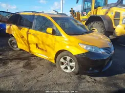 5TDYZ3DC6HS792503 2017 TOYOTA SIENNA
