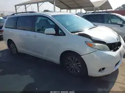 5TDYZ3DC6HS797183 2017 TOYOTA SIENNA