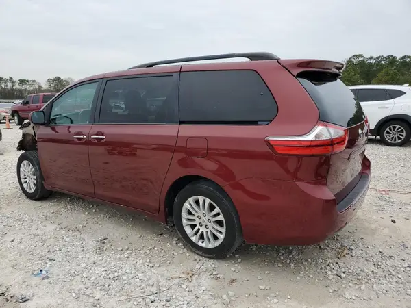 5TDYZ3DC6HS815097 2017 TOYOTA SIENNA - Image 2
