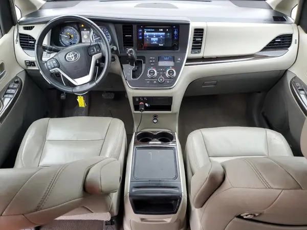 5TDYZ3DC6HS815097 2017 TOYOTA SIENNA - Image 8