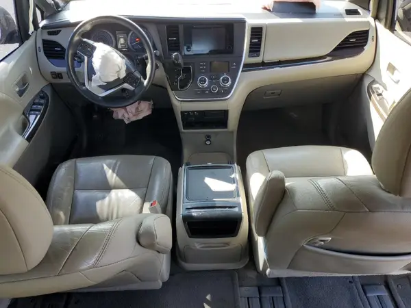 5TDYZ3DC6HS819165 2017 TOYOTA SIENNA - Image 8