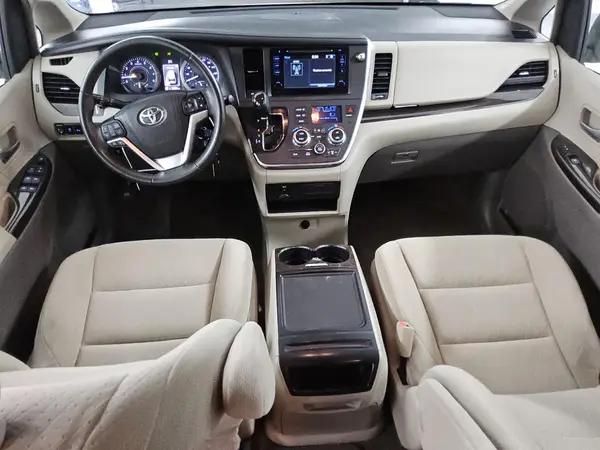 5TDYZ3DC6HS826178 2017 TOYOTA SIENNA - Image 8