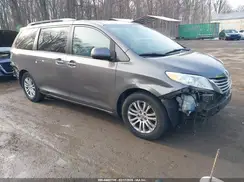 5TDYZ3DC6HS848388 2017 TOYOTA SIENNA