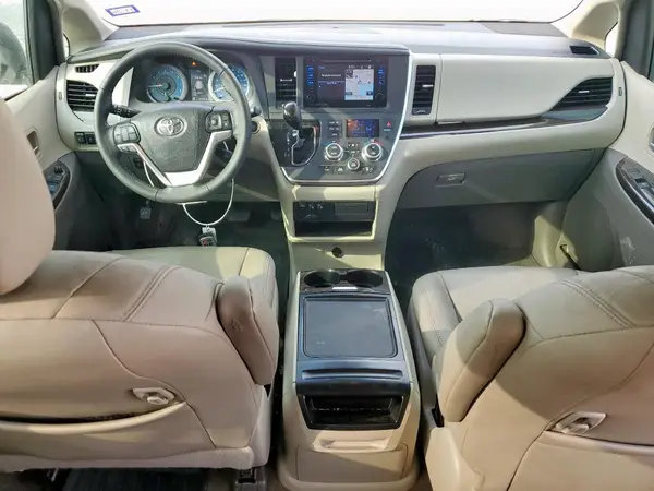 5TDYZ3DC6HS857981 2017 TOYOTA SIENNA - Image 8