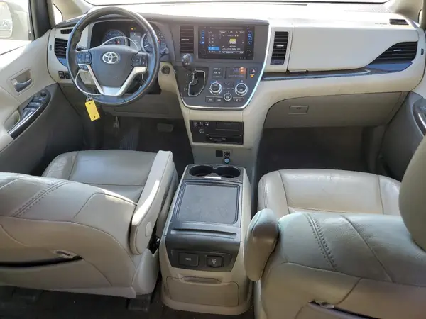 5TDYZ3DC6HS859066 2017 TOYOTA SIENNA - Image 8