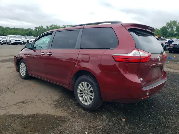 5TDYZ3DC6HS859973 2017 TOYOTA SIENNA - Image 2