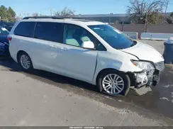 5TDYZ3DC6HS887725 2017 TOYOTA SIENNA