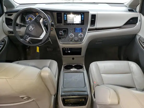5TDYZ3DC6HS900134 2017 TOYOTA SIENNA - Image 8