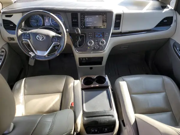 5TDYZ3DC6JS918557 2018 TOYOTA SIENNA - Image 8