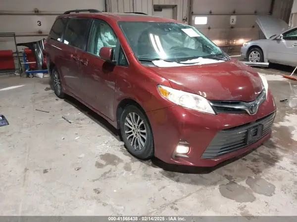 5TDYZ3DC6JS920230 2018 TOYOTA SIENNA - Image 1