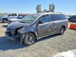 5TDYZ3DC6JS929462 2018 TOYOTA SIENNA