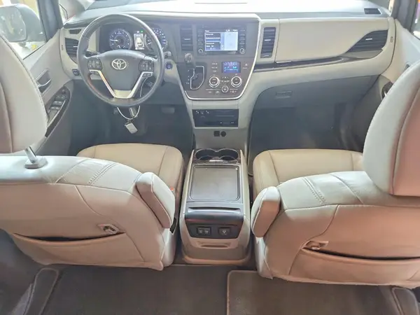 5TDYZ3DC6JS936346 2018 TOYOTA SIENNA - Image 8