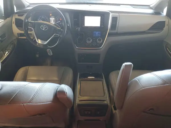 5TDYZ3DC6JS941028 2018 TOYOTA SIENNA - Image 8