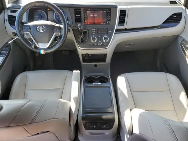 5TDYZ3DC6JS941269 2018 TOYOTA SIENNA - Image 8
