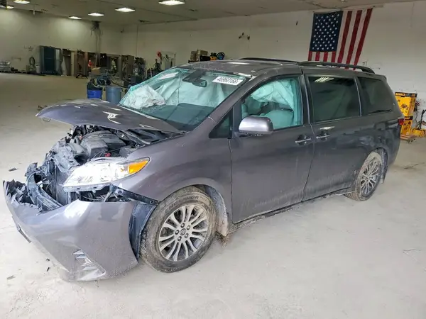 5TDYZ3DC6JS947430 2018 TOYOTA SIENNA - Image 1