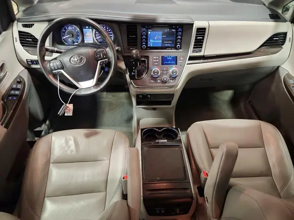 5TDYZ3DC6JS956208 2018 TOYOTA SIENNA - Image 8
