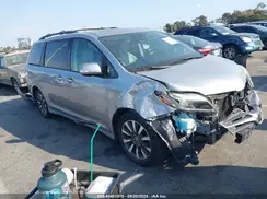 5TDYZ3DC6JS957617 2018 TOYOTA SIENNA