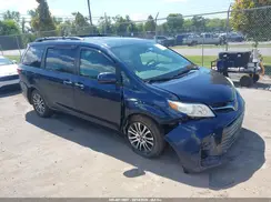 5TDYZ3DC6JS957939 2018 TOYOTA SIENNA