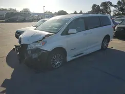 5TDYZ3DC6KS015097 2019 TOYOTA SIENNA