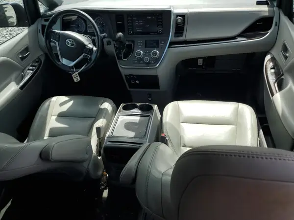 5TDYZ3DC6KS017495 2019 TOYOTA SIENNA - Image 8