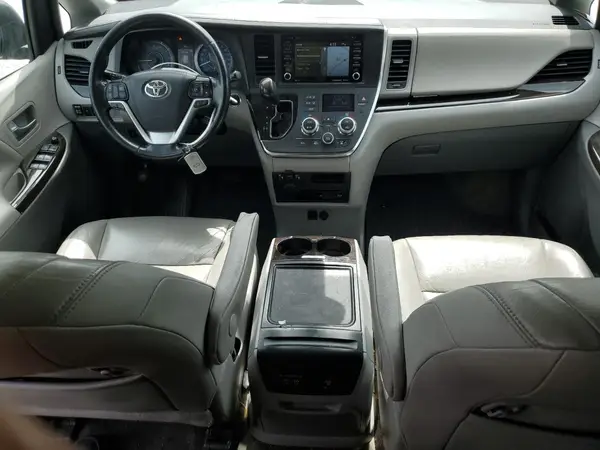 5TDYZ3DC6KS966299 2019 TOYOTA SIENNA - Image 8