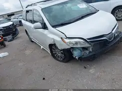 5TDYZ3DC6KS969493 2019 TOYOTA SIENNA