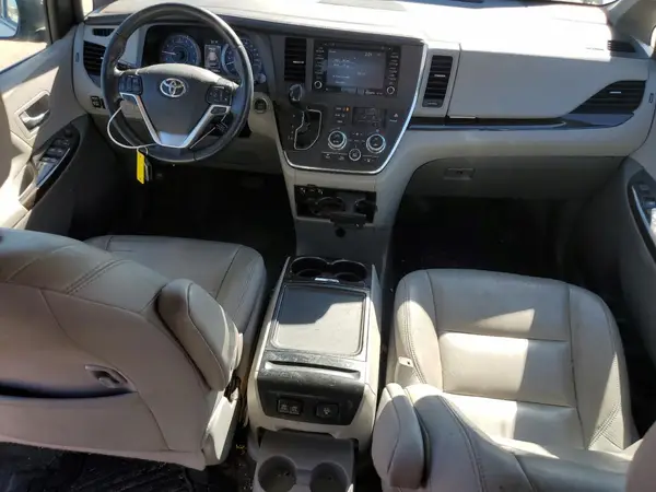 5TDYZ3DC6KS971793 2019 TOYOTA SIENNA - Image 8