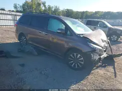 5TDYZ3DC6KS973155 2019 TOYOTA SIENNA