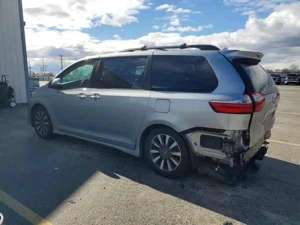 5TDYZ3DC6KS988173 2019 TOYOTA SIENNA - Image 2