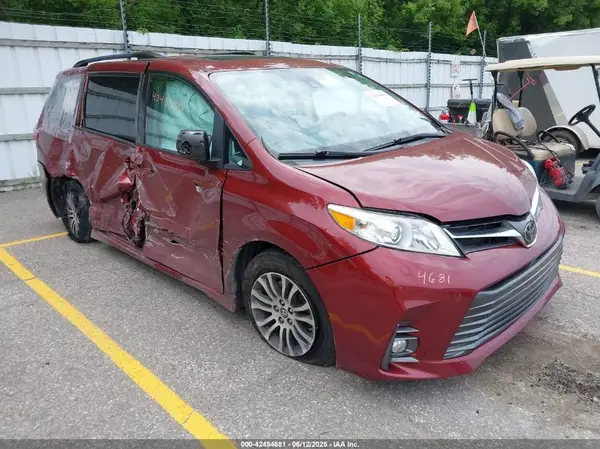 5TDYZ3DC6KS996645 2019 TOYOTA SIENNA - Image 1