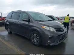 5TDYZ3DC6KS998735 2019 TOYOTA SIENNA