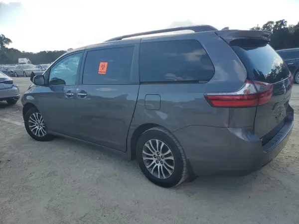5TDYZ3DC6LS026876 2020 TOYOTA SIENNA - Image 2