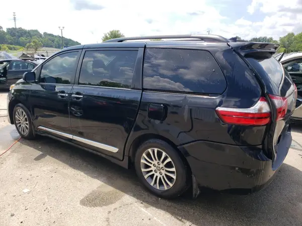 5TDYZ3DC6LS056377 2020 TOYOTA SIENNA - Image 2