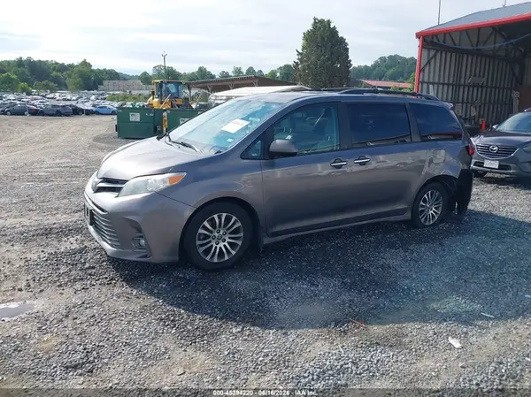 5TDYZ3DC6LS057626 2020 TOYOTA SIENNA - Image 2