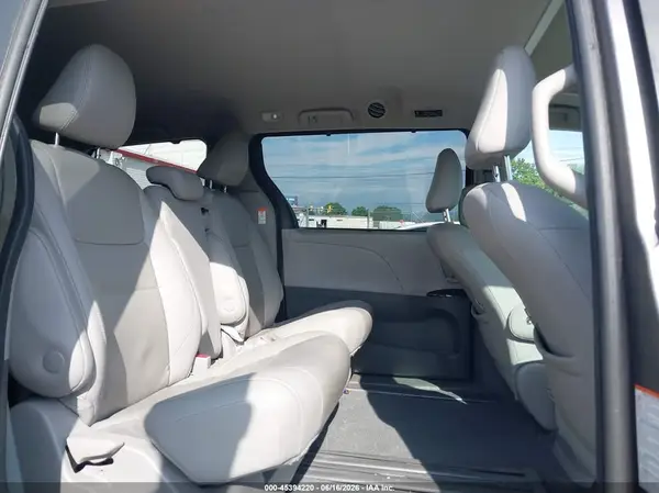 5TDYZ3DC6LS057626 2020 TOYOTA SIENNA - Image 8