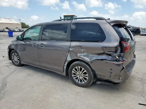 5TDYZ3DC6LS065595 2020 TOYOTA SIENNA - Image 2