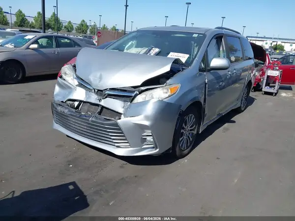 5TDYZ3DC6LS065662 2020 TOYOTA SIENNA - Image 2