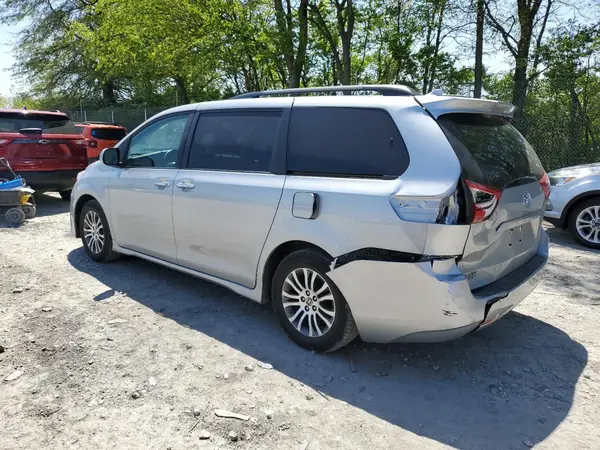 5TDYZ3DC6LS066665 2020 TOYOTA SIENNA - Image 2