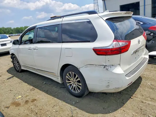 5TDYZ3DC6LS078573 2020 TOYOTA SIENNA - Image 2