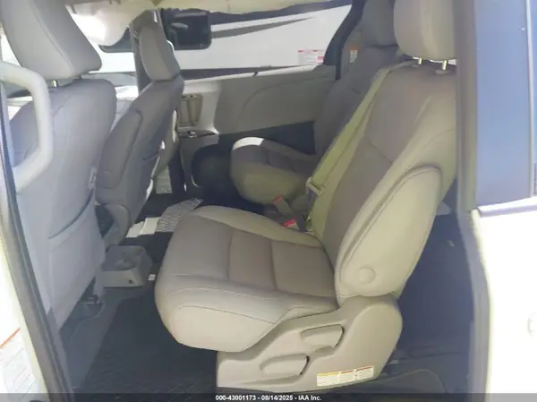 5TDYZ3DC6LS080582 2020 TOYOTA SIENNA - Image 8
