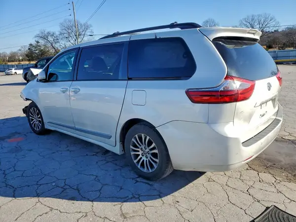 5TDYZ3DC6LS082316 2020 TOYOTA SIENNA - Image 2