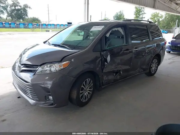 5TDYZ3DC6LS082381 2020 TOYOTA SIENNA - Image 2