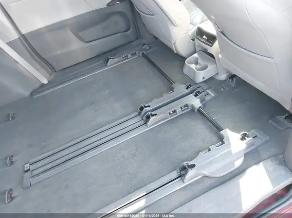 5TDYZ3DC7HS767030 2017 TOYOTA SIENNA - Image 8