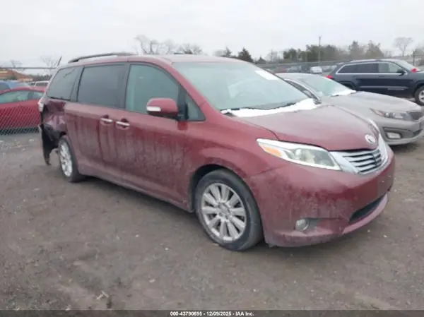 5TDYZ3DC7HS782451 2017 TOYOTA SIENNA - Image 1