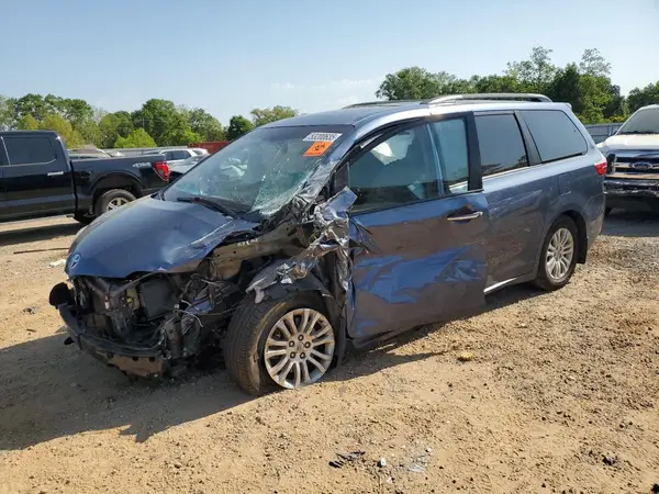 5TDYZ3DC7HS789139 2017 TOYOTA SIENNA - Image 1