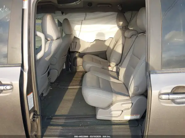 5TDYZ3DC7HS791764 2017 TOYOTA SIENNA - Image 8