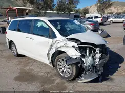 5TDYZ3DC7HS795233 2017 TOYOTA SIENNA